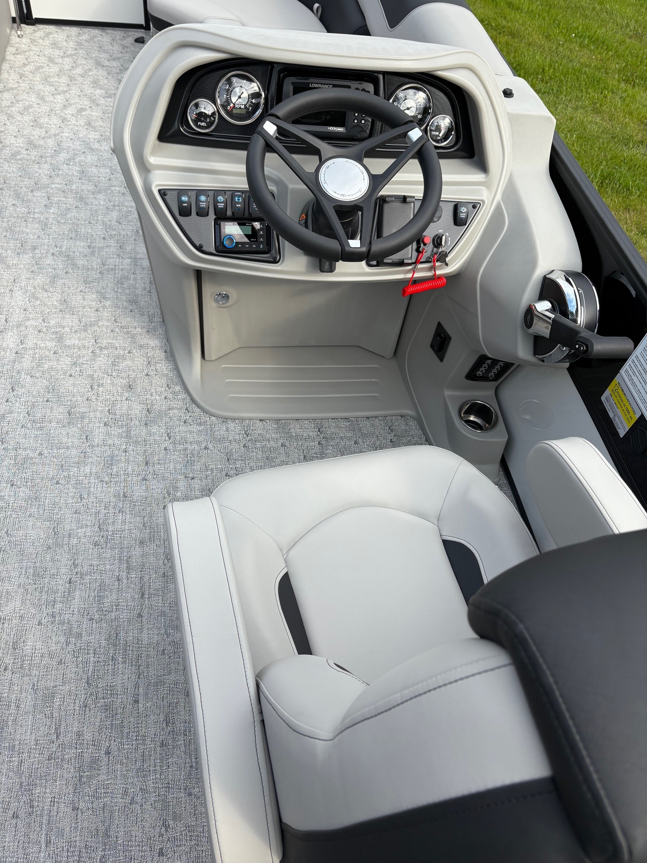 Pontoon 04